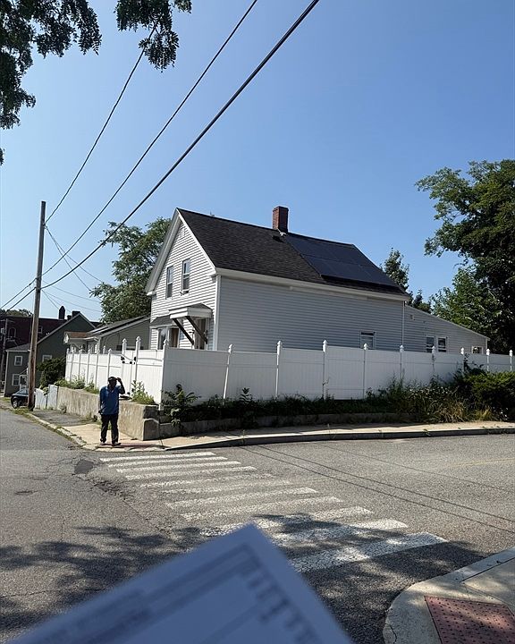 2nd image of 59 Livingston St