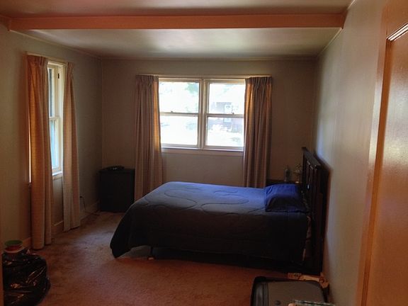 5th image of 15867 W Parkway St