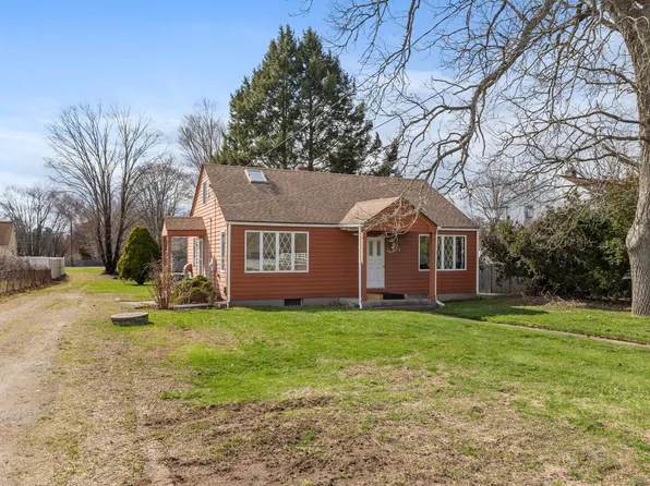 605 Wauregan Road, Killingly, CT 06239