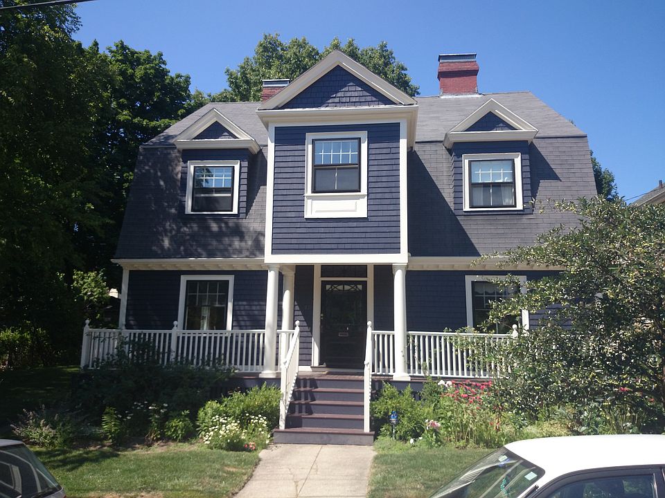 2nd image of 17 Castleton St