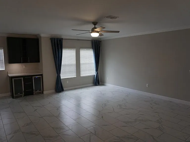 1535 W Cass St — Photo 8