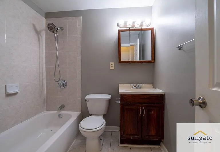 1210A Sargeant St — Photo 17