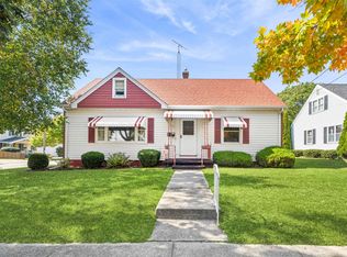 1526 S 12th St, Manitowoc, WI 54220