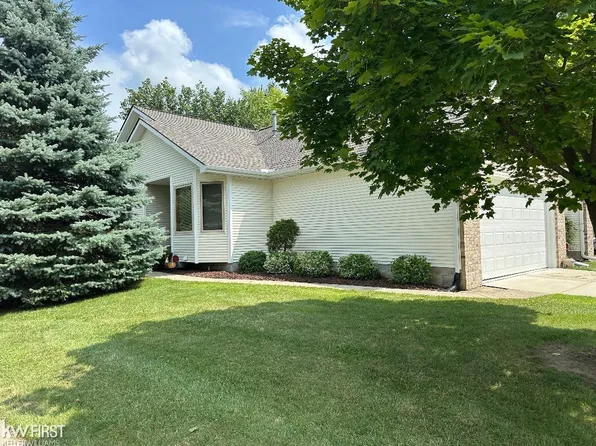 1039 Julie Dr, Davison, MI 48423