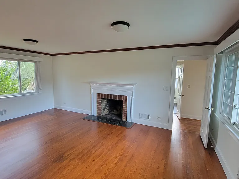 2316 Greenbrier Dr — Photo 14