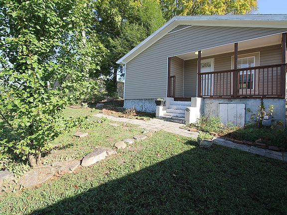 2nd image of 102 Dale Ave