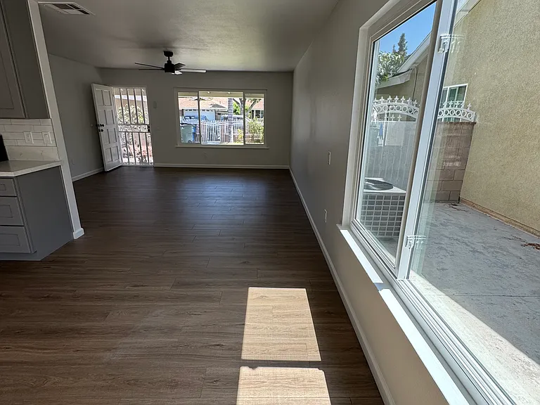 7919 Remington Dr — Photo 3