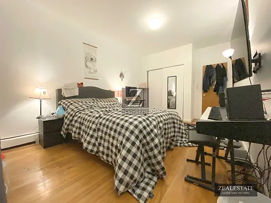Rented by ZealEstate Group Inc | media 6
