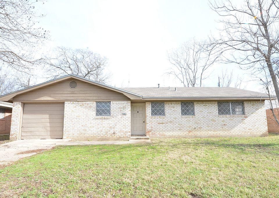 1st image of 3118 Lawnwood Dr