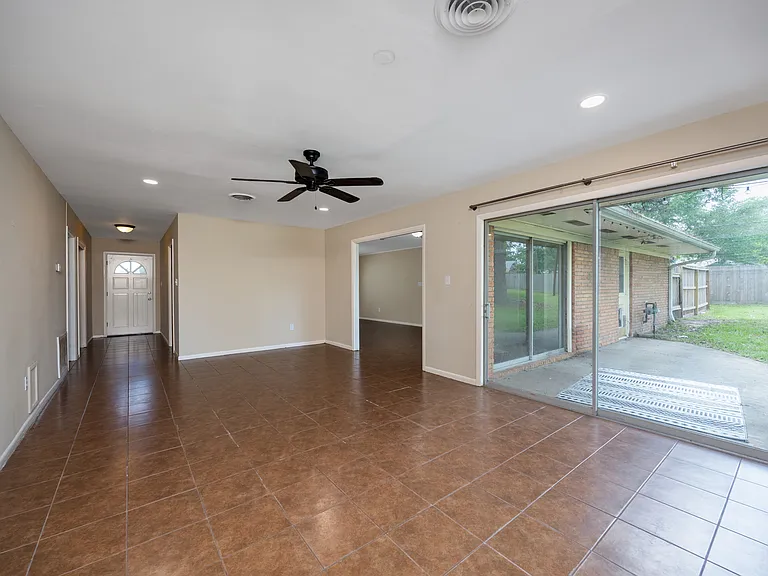 2 Circle Dr — Photo 27