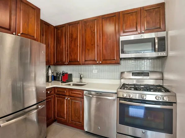 333 East 45th Street 26E image 3 of 14