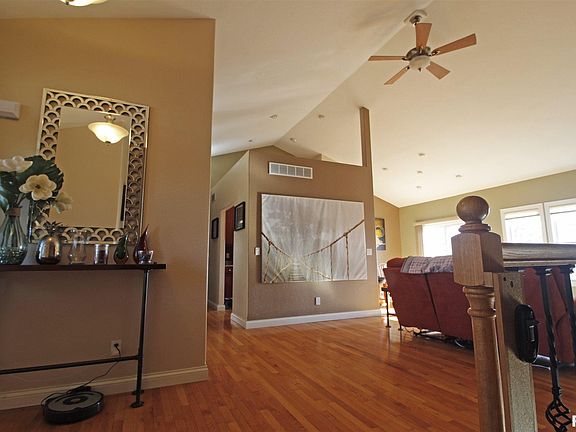 3rd image of 212 Karagen Cir