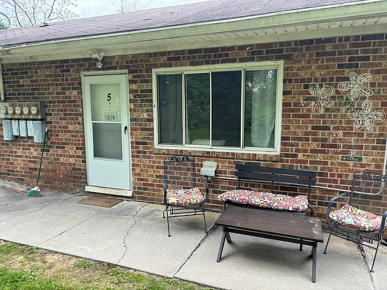 505 Warren St #4 — Photo 2