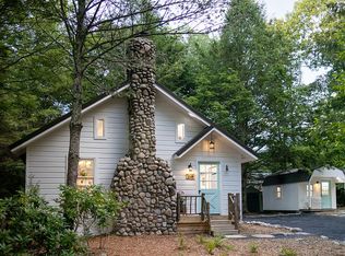 110 Algonquin Rd, Shohola, PA 18458