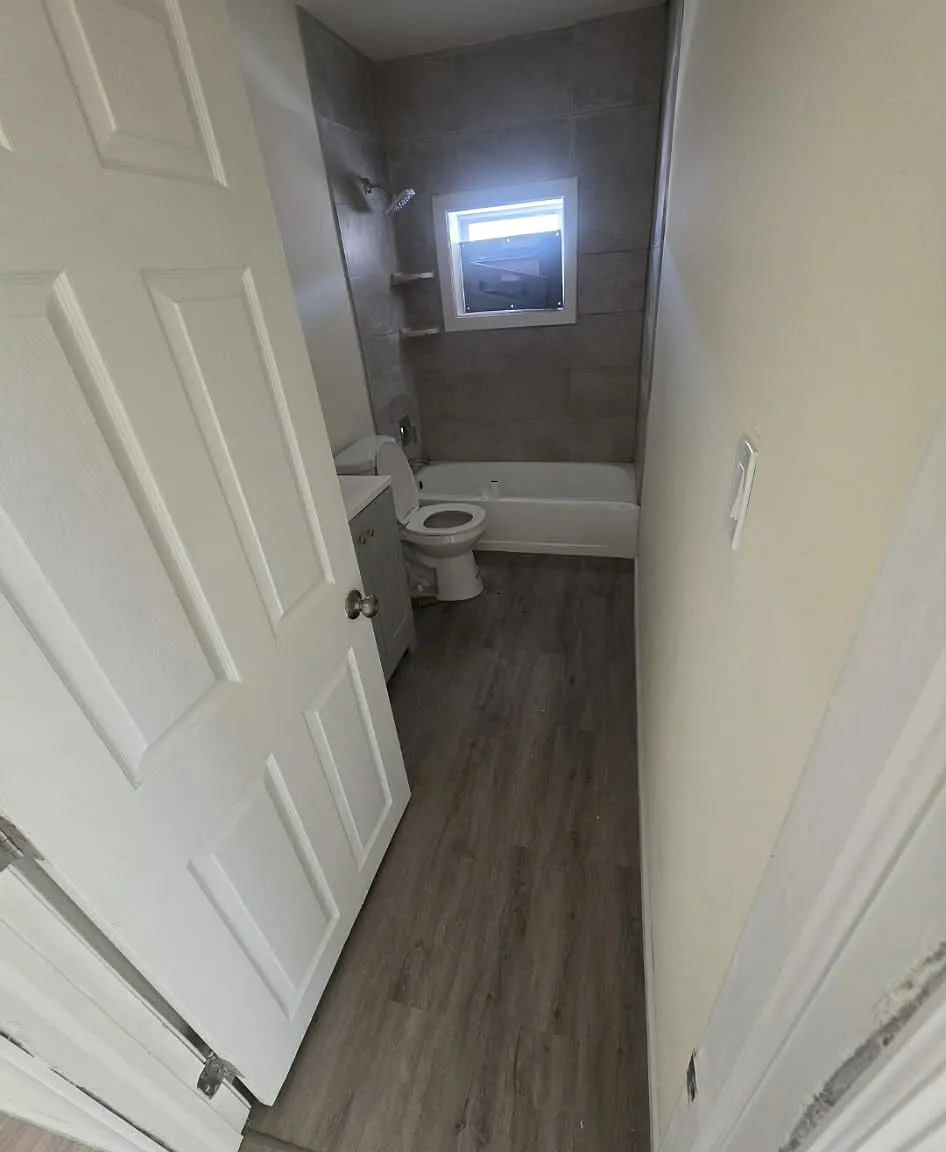 2 bed, 1000 sqft, $1,950 — Photo 3