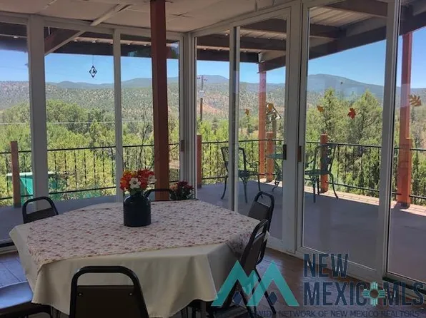 22 Forest St, Reserve, NM 87830