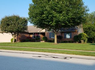 113 Irongate Dr, Englewood, OH 45322