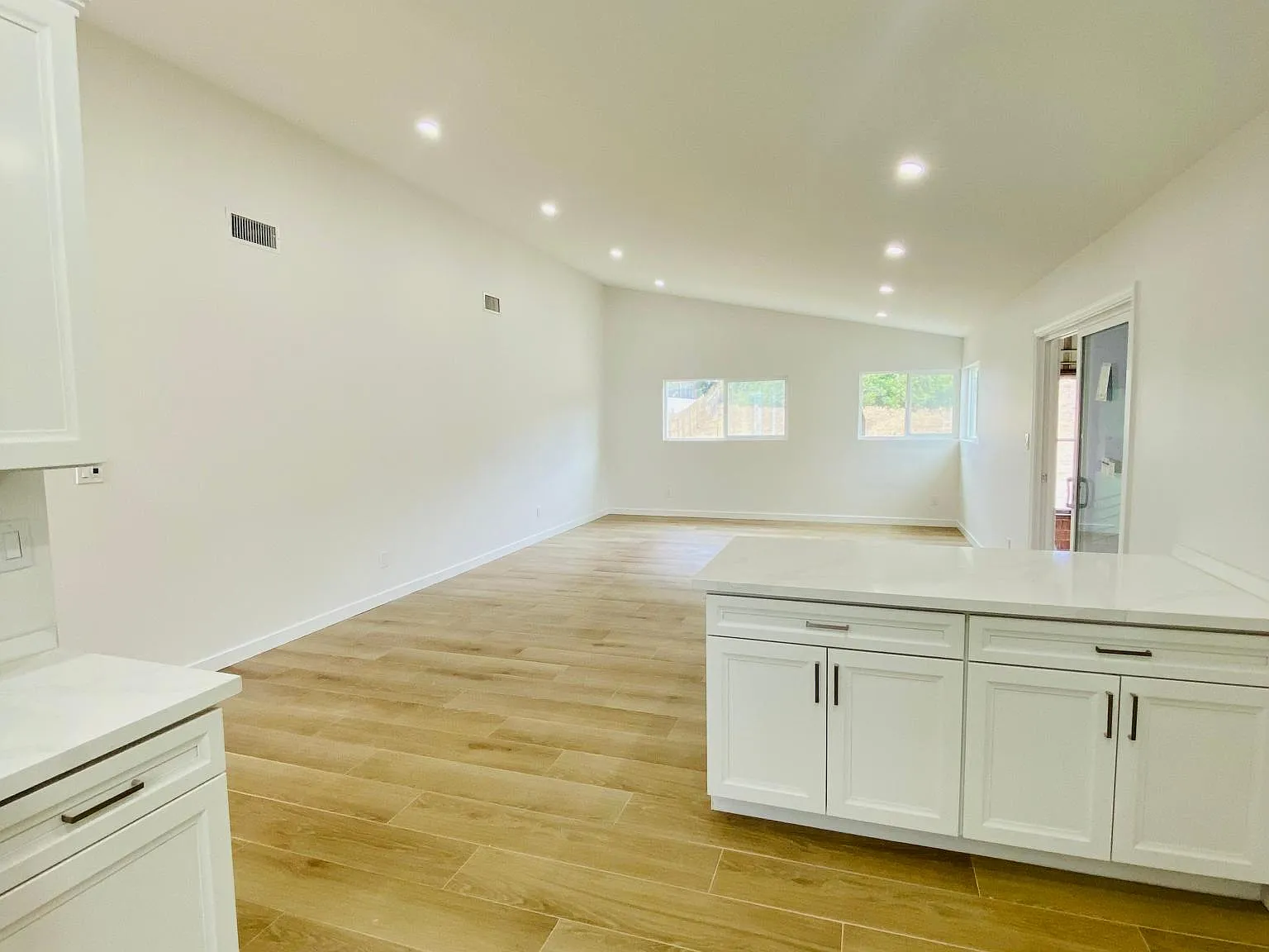 1464 Shipley Ct — Photo 3