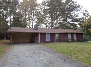 166 E Wedgewood Cir, Newnan, GA 30263
