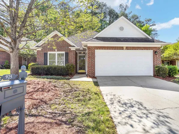 925 Greystone Highlands Cir, Birmingham, AL 35242
