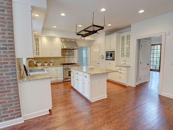 3rd image of 4058 Prince George Ln