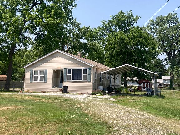 2nd image of 4925 Mueller Ave