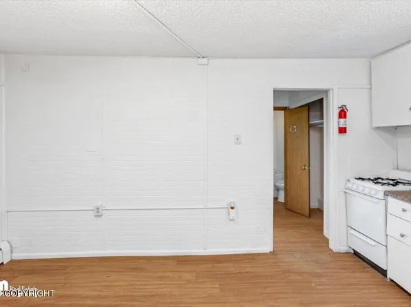 2608 W 30th Ave, Anchorage, AK 99517