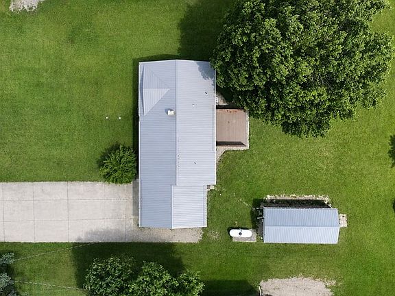 3rd image of 4402 Plymouth Springmill Rd
