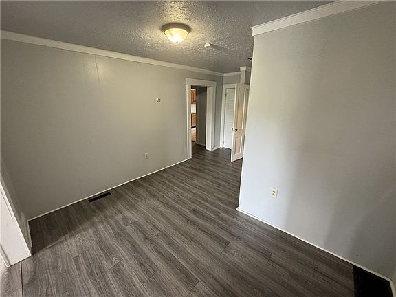 4th image of 238 Park Rd