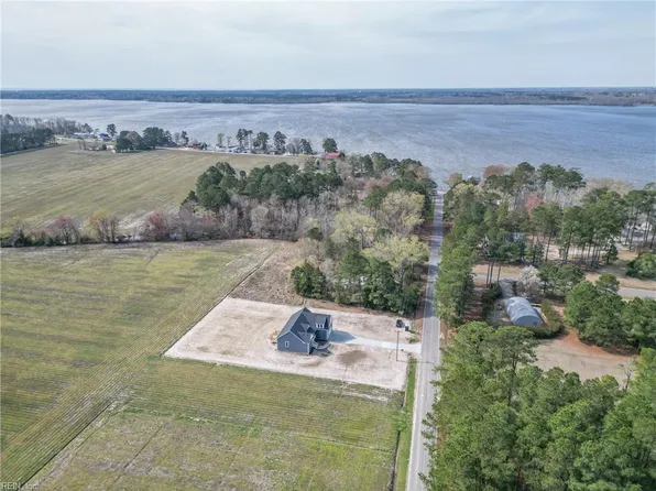 563 Whitehat Rd, Hertford, NC 27944