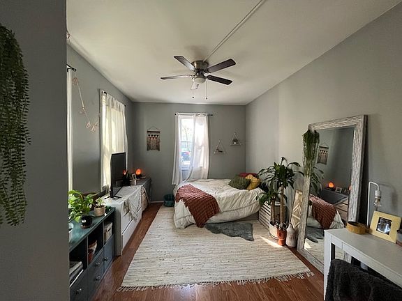 4th image of 104 S Broadway APT 1