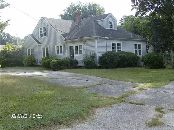 3rd image of 1336 Hollywood Dr