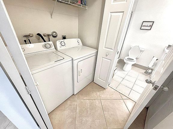 4th image of 780 S Sapodilla Ave APT 105