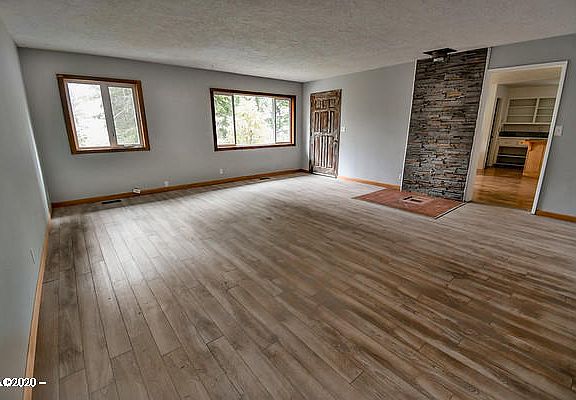 4th image of 2481 SE Kendal Ct