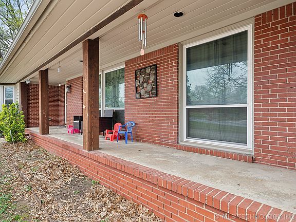 5th image of 4156 E 43rd St