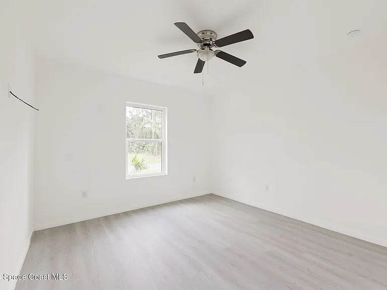 746 Harriet Ave — Photo 14