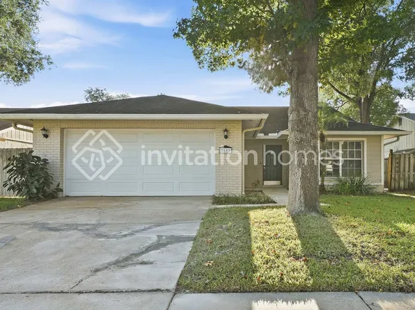 8803 Hampden Dr, Tampa, FL 33626