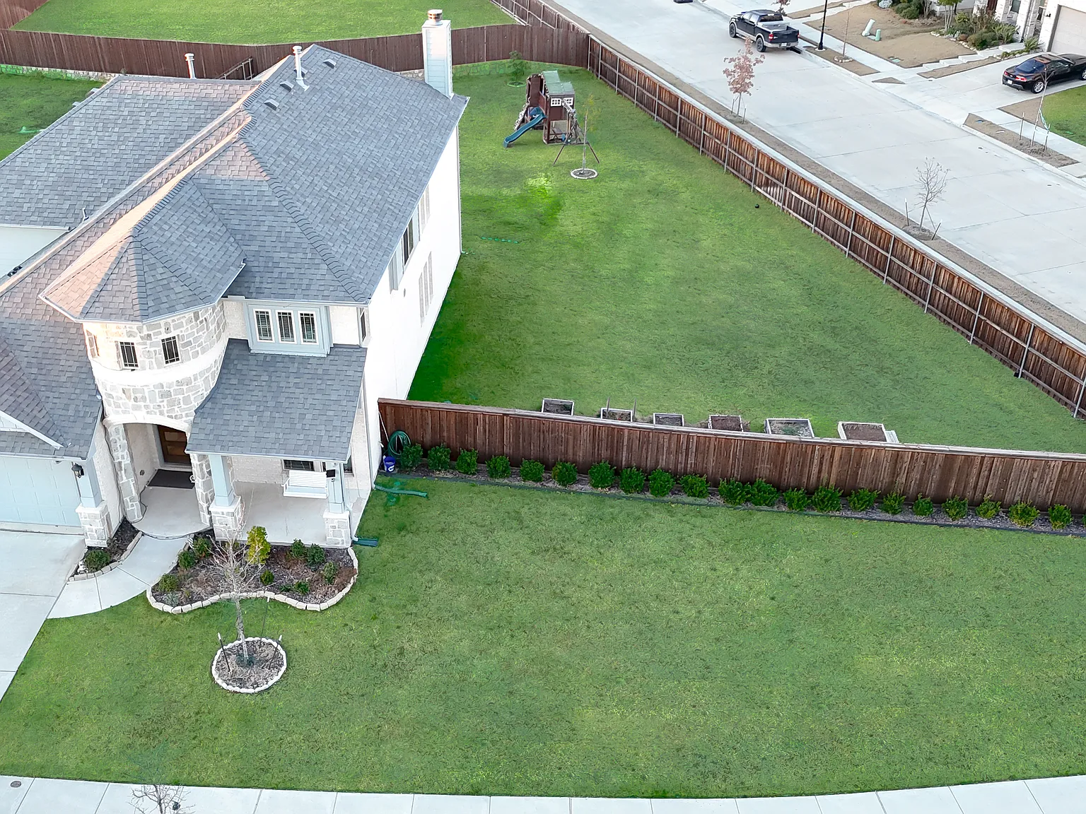 4 bed, 3102 sqft, $3,600 — Photo 2