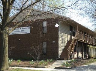 305 W Elm St, Urbana, IL 61801