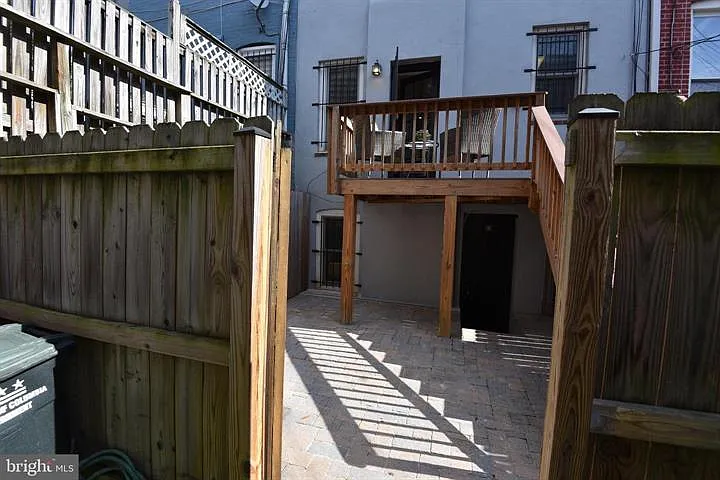 654 6th St NE #B — Photo 8