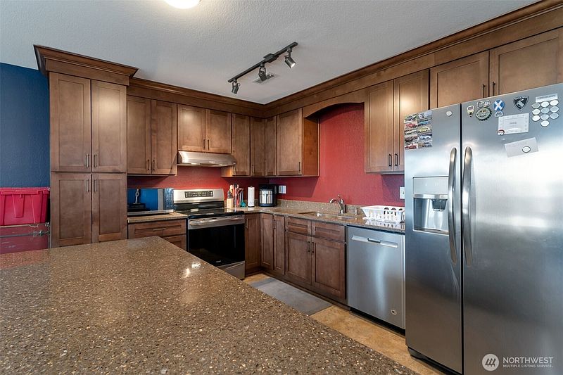 4th image of 651 SE Bayshore Drive #B304
