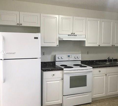 4th image of 2613 SW 33rd Ct #2615