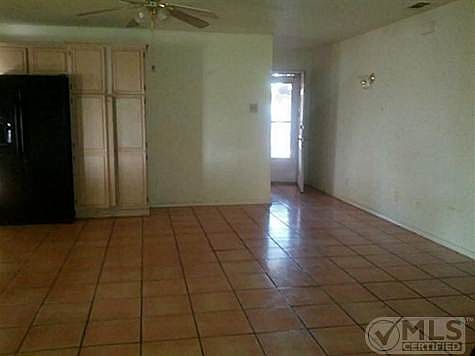 4th image of 5726 Kerry Ln