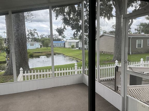 2nd image of 2211 Paradise Way