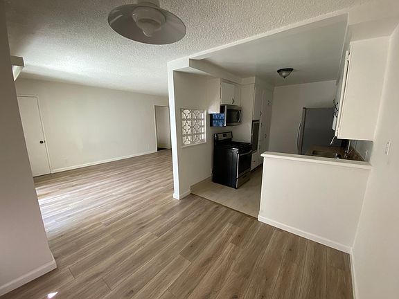 3rd image of 11706 Mayfield Ave APT 7