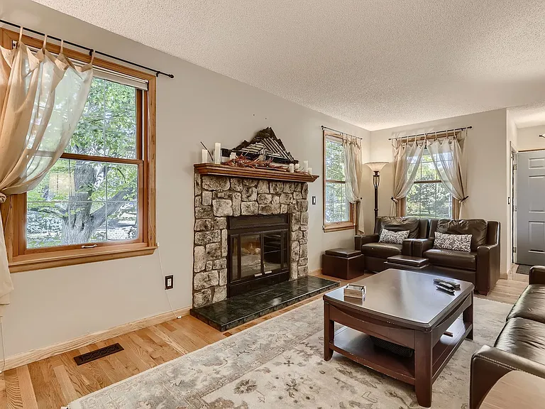 3833 Paseo Del Prado — Photo 2
