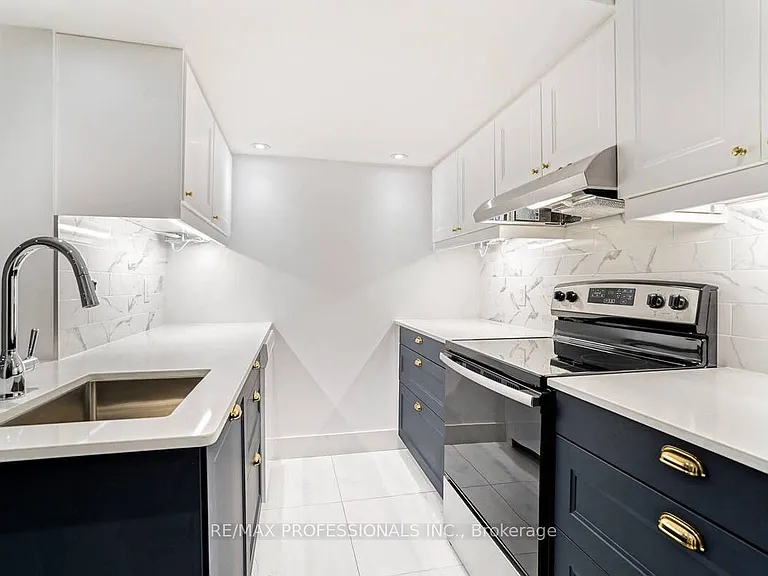 7 Vancho Cres S #LOWER — Photo 4