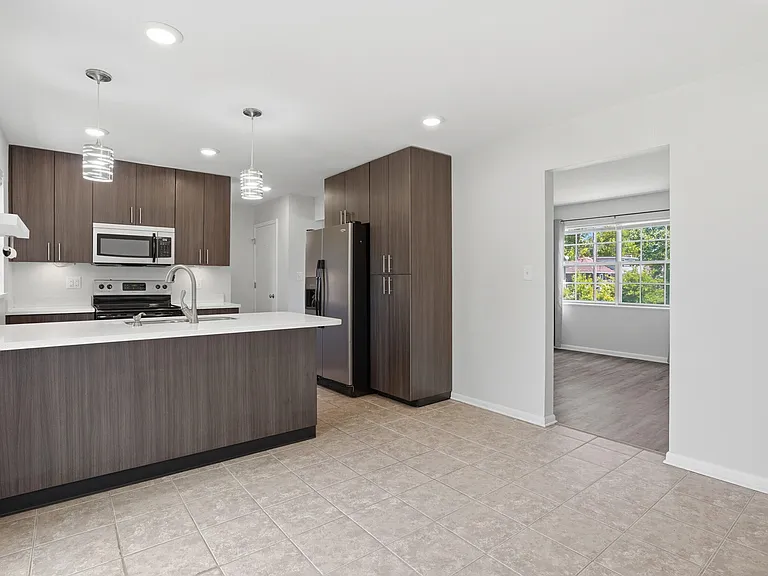 405 Brewer Dr #B — Photo 11