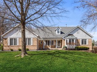 567 Malinmor Dr, Weldon Spring, MO 63304