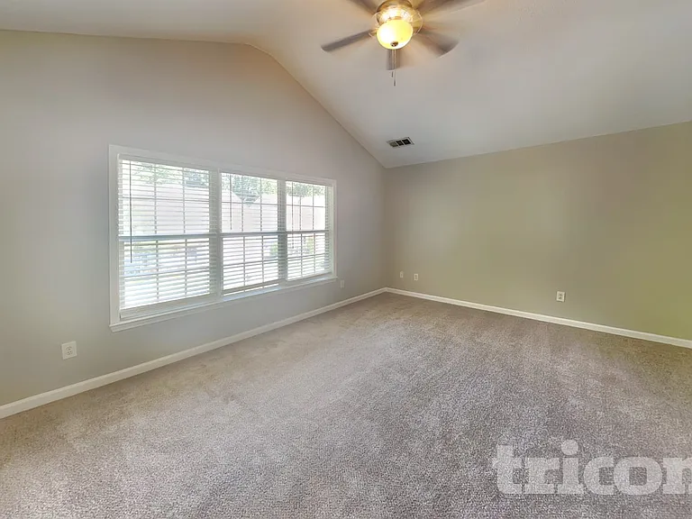 411 Yarrow Way — Photo 7